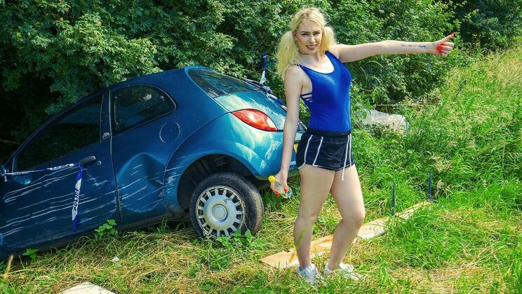 British Amateur Gets Facial After Sucking