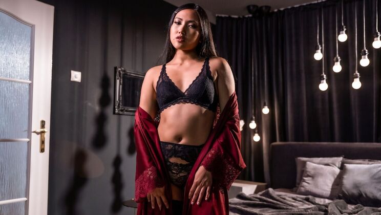 Gonzo Sex with Seductive Asian in Lingerie