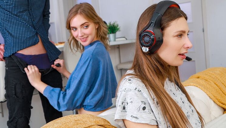 Facial Cumshot for Skinny Latina