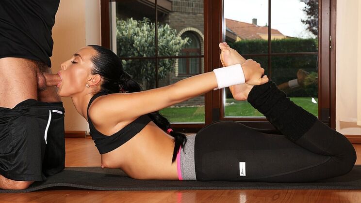 Anna Rose Rides George Uhl in Cowgirl Style