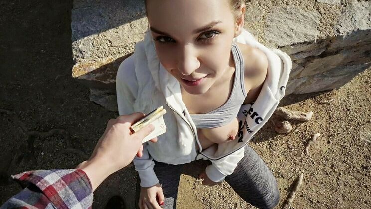 Public Fucking with a Fitness Enthusiast