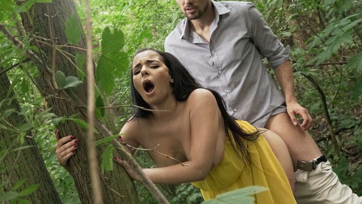 Outdoor sex with Sophia Laure in a summer dress