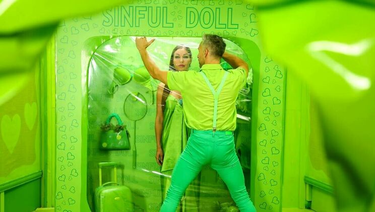 Lutro Maestro Watches Angelica Heart Masturbate