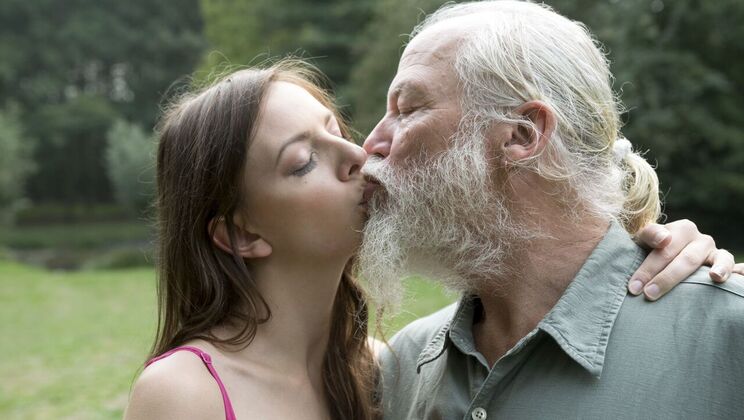 Sexy Brunette Rebecca Ruby Gets Fucked Outdoors