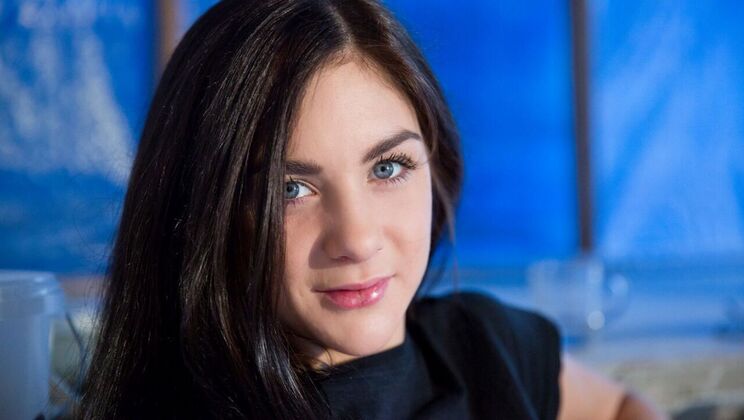 Doggystyle and Deepthroat with 18+ Brunette