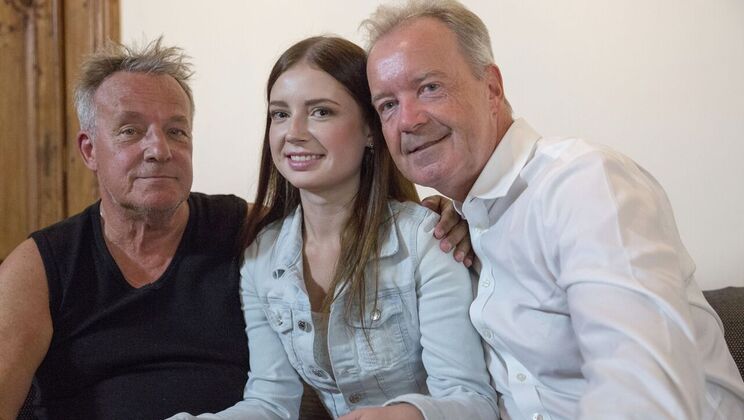 Cumshot for Hostess and Friends