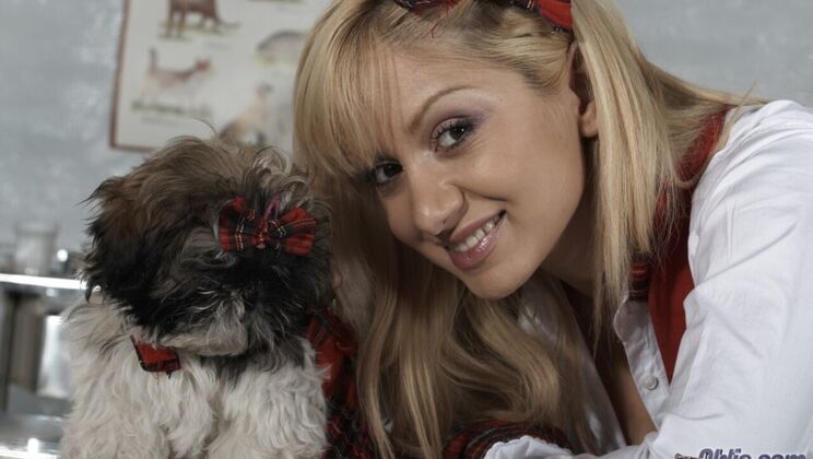 Blonde Bombshell's Big Love