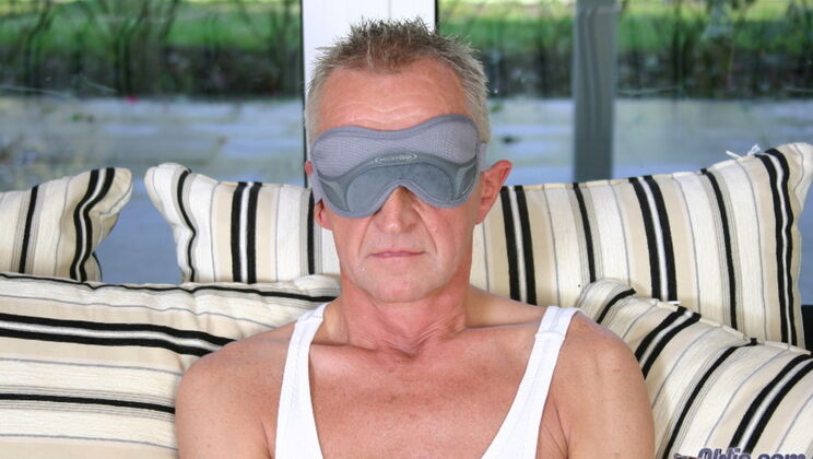 Young Girls, Old Man: Cum Swallowing Party