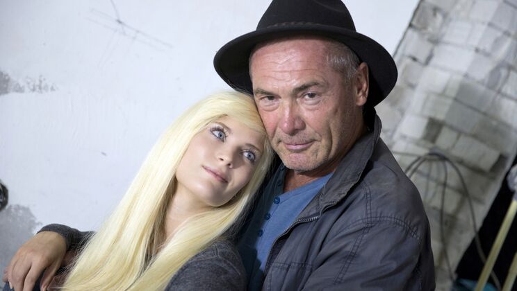 Blonde Teen Candee Licious in Doggystyle