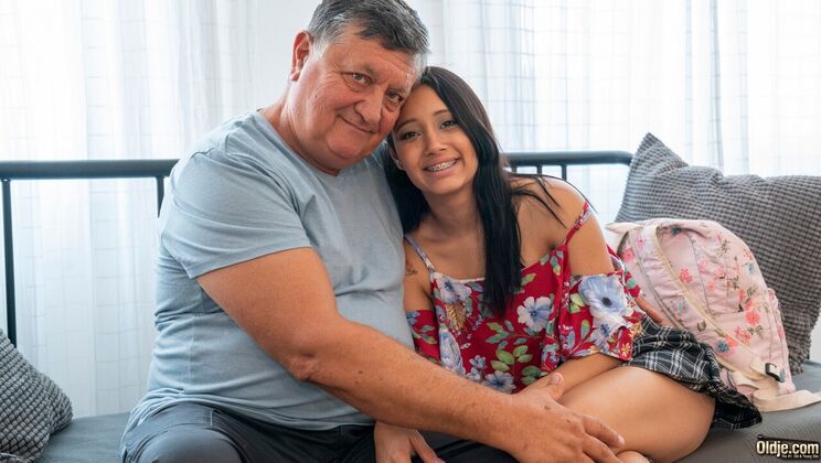 Lia Ponce Seduces Landlord with Sex