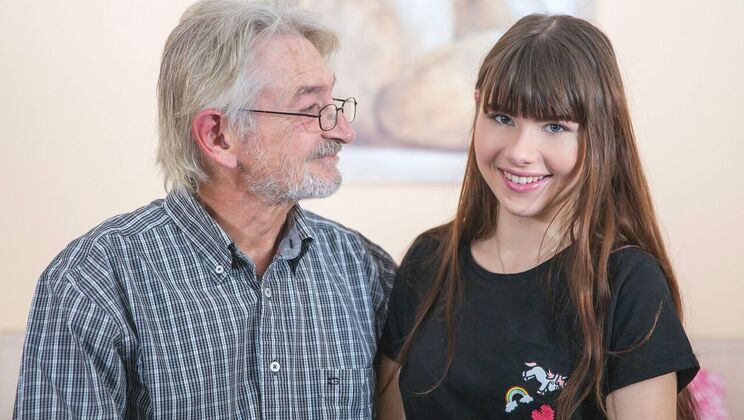 Luna's Natural Tits and Skills