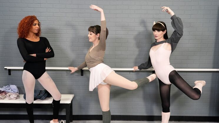 Dirty Dancing Shemale