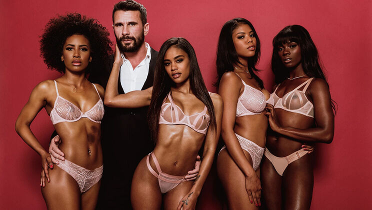 Group Sex and Ebony Delights