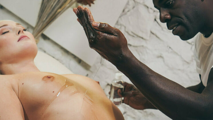 Joss Lescaf's Sensual Massage Experience