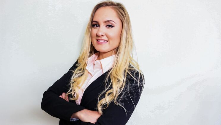 Blonde Avalon Heart's Hot Cowgirl Ride