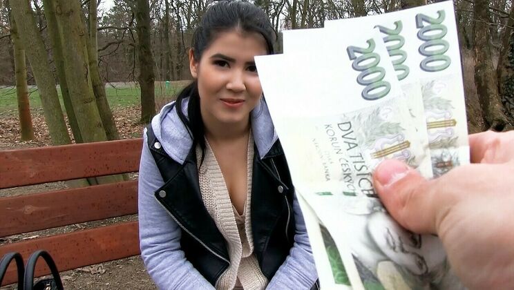 Lady Dee, a Naive Student, Creates Her First Adult Film