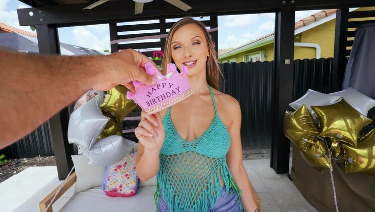 jmac Saves Layna's Ass