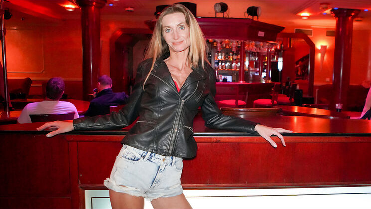 Toned and Shaved: Blonde Babe's First Time