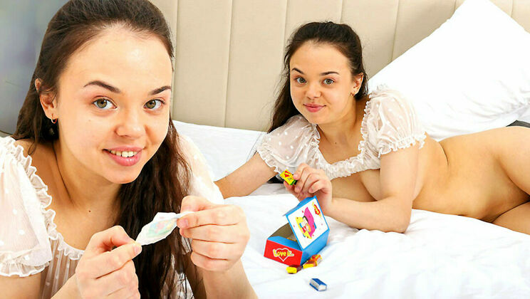 Mia Grandy - Teen with Natural Tits Masturbates