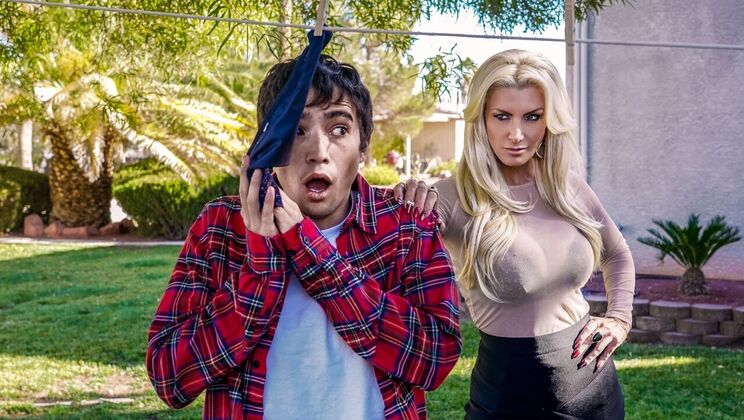 Ricky Spanish Eats Brittany's Pussy