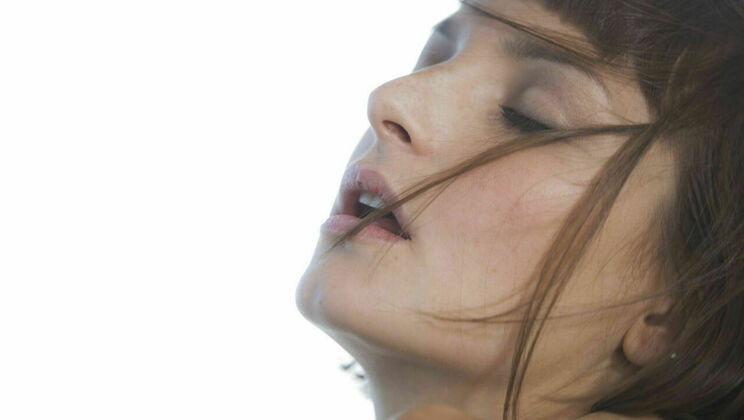 Thong and Skinny, Masturbation