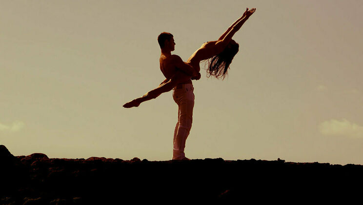 Rosaline's Beach Blowjob