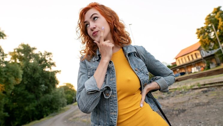 Dirty Homecoming Blowjob