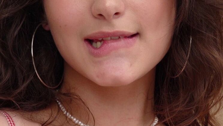 Big Tits 18yo Lola Bredly's Anal Casting Experience