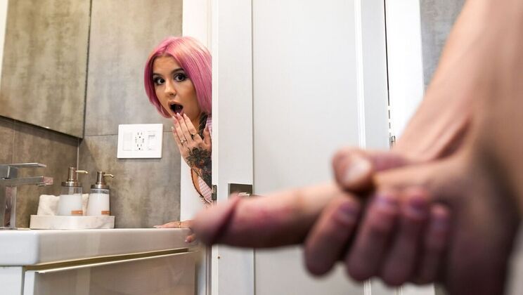 Stepsis Luna Legend Craves Big Cock