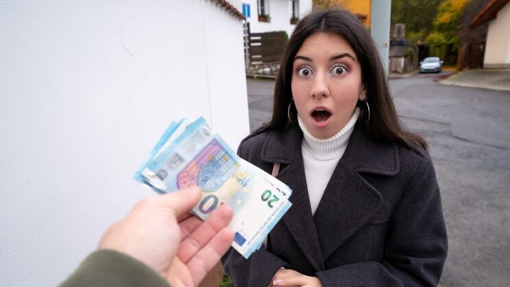 Amateur petite loves sucking and doggystyle