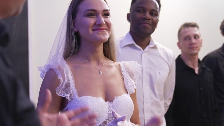 1 Girl, 9 Guys - Siri's Insane Interracial Gang Bang