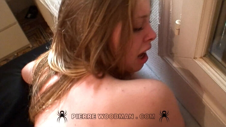 Big Titted Teen Holly Viya Gets Wild