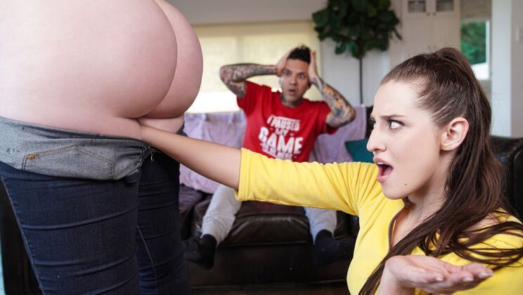 Abigaiil Morris' Cowgirl Fucking