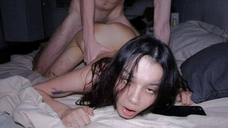 Coconey's Hard Cum in Amateur Teen Video - Bleached