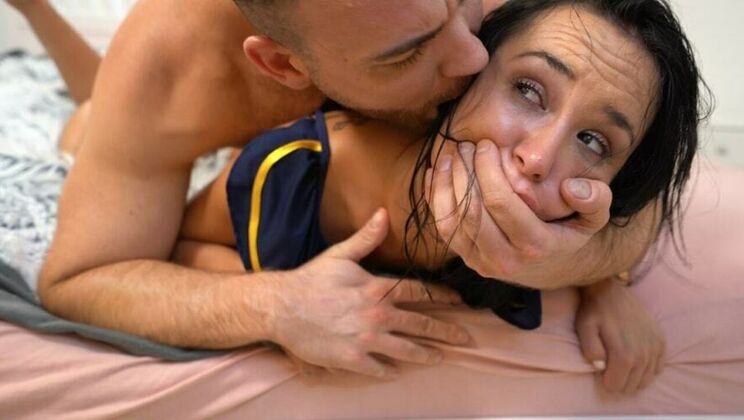 Shaved and Fucked: Freya Dee's Anal Adventure!