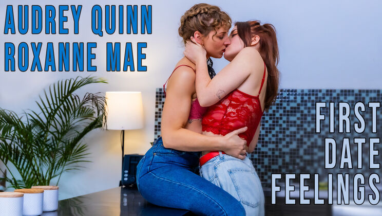 Audrey Quinn & Roxanne Mae - First Date Pussy Licking