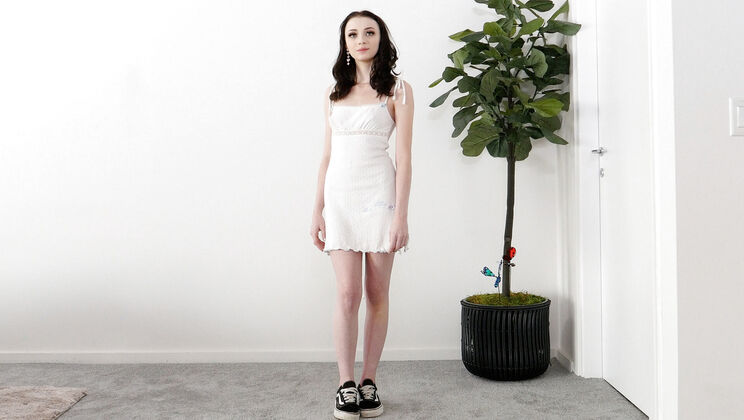 Cecilia's Sexy Casting: Cowgirl and Facial