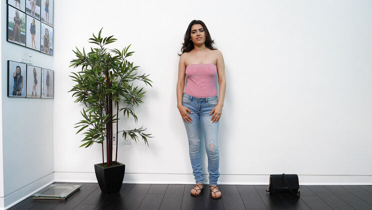 Titty Fuck and Pussy Licking with Daisy