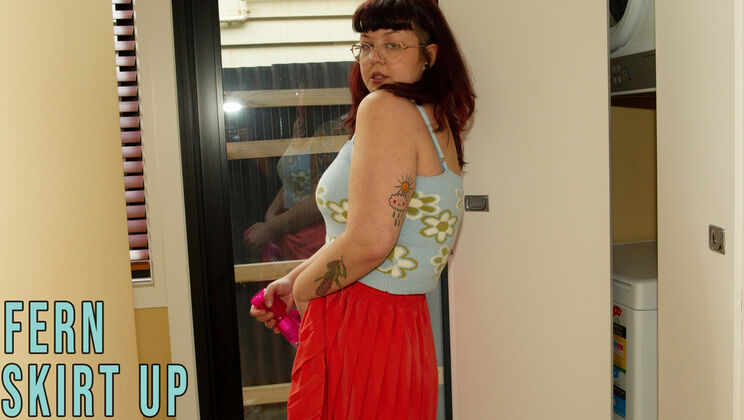 Big Tits Aussie Fern Solo