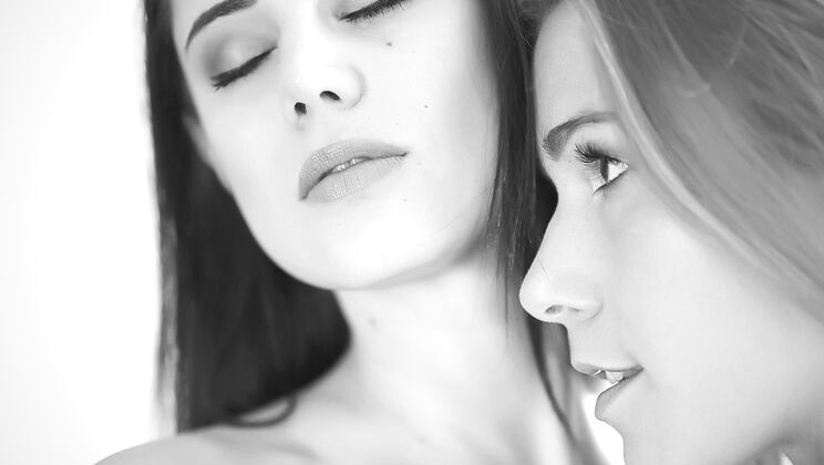 Charly Chaplin Style: Czech Lesbians in Action