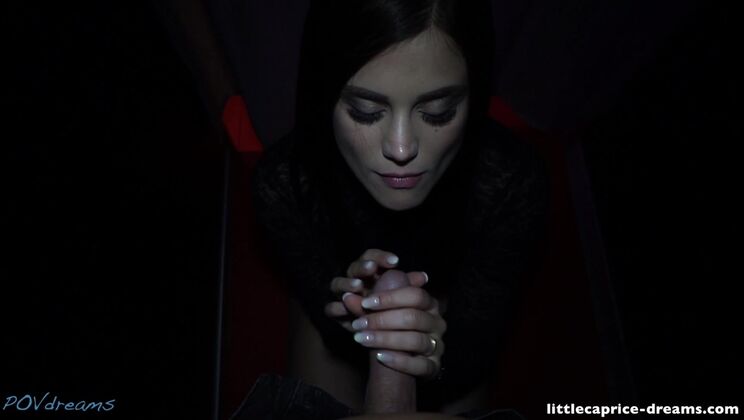 Blowjob at Erotica Expo with LittleCaprice - POV