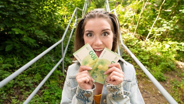 Big Dick Outdoor Fuck with Brunette Babe