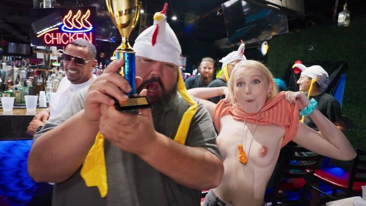 Phoebe Blue Gets Saucy with Tony Rubino - Blowjob & Facial