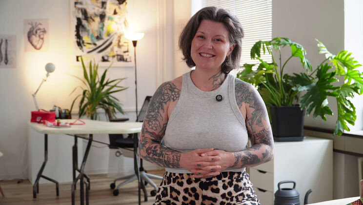 Sexy BDSM Scene – Lola L & Dolly in Rough Sex