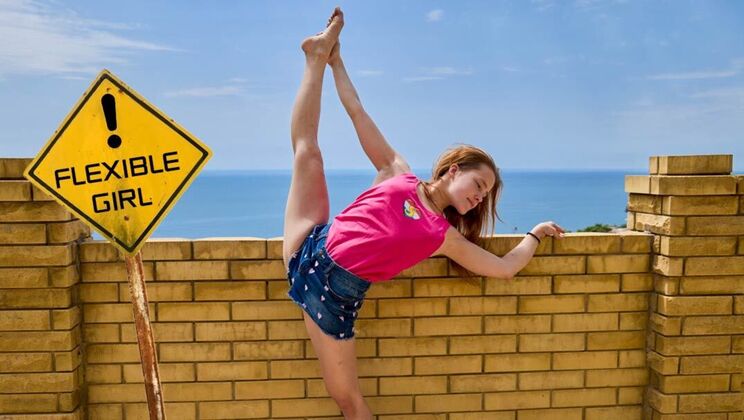 Nicole Murkovski - sexy solo masturbation with a shaved pussy