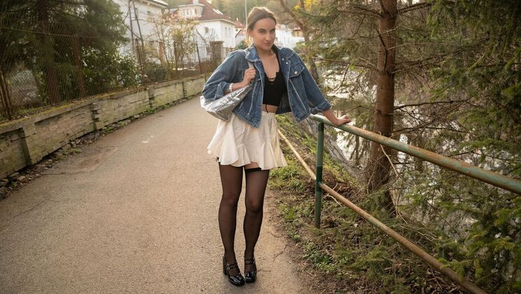 Creampie Blowjob with Gigi Max in Stockings