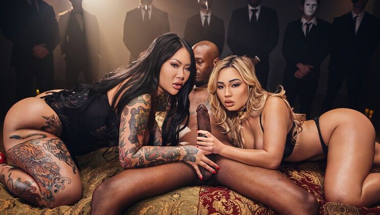 Bare Witness: Blowjob to Face Sitting, All the Sexy Moves