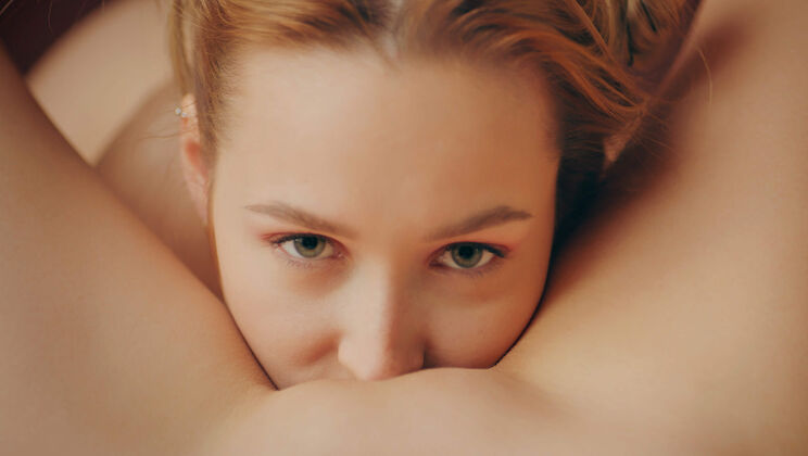 Exclusive 6k: Blonde Kelly Licks Brunette Evelin