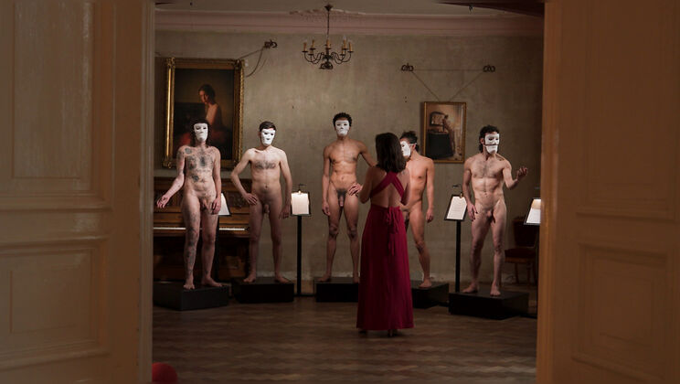 Over 30 Tattooed Brunette Calita In Scent Fetish Special