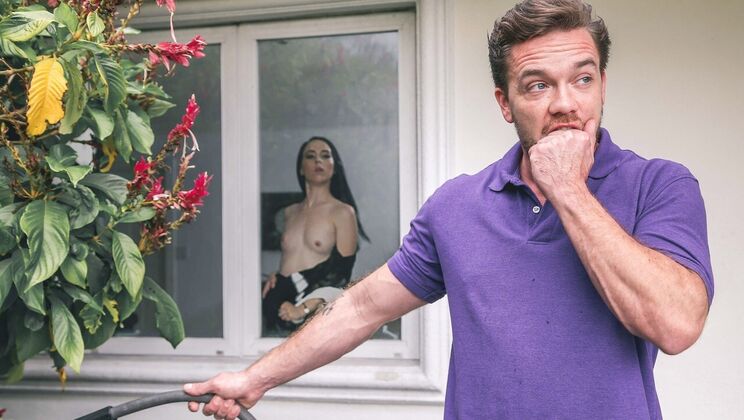 Innie Pussy Maid Fucked Missionary Indoors